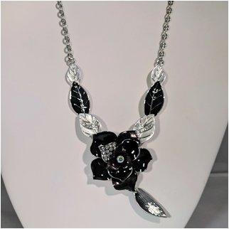 Product thumbnail: Black Necklace with Flower